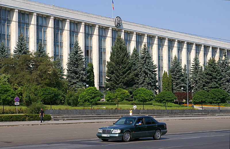 Rights group calls for investigation after Moldova journalist threatened online - JURIST