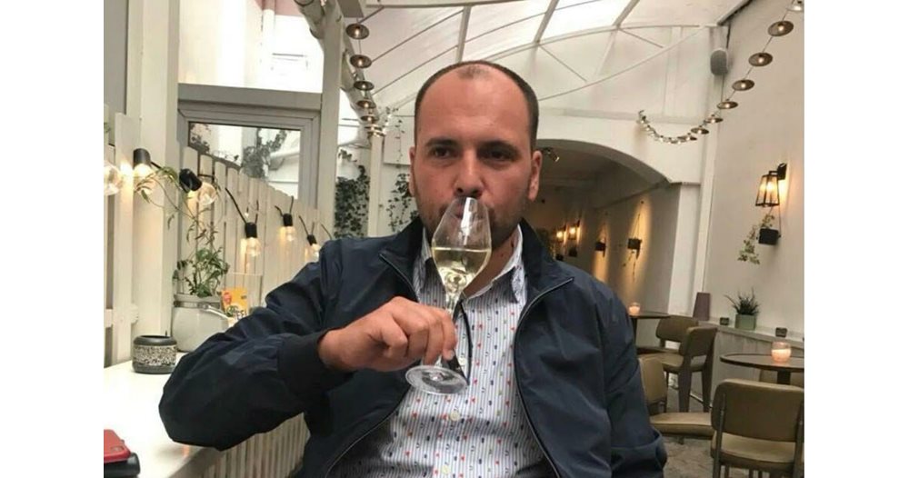 Филип Маркулиев, помлял пиян 6 коли в центъра на София, бил и писател – Георги Господинов го сравнява с Ървин Уелш (Обзор, видео)