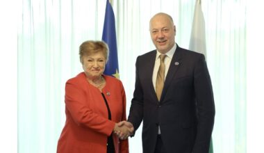 България върви към еврото с дисциплина и стабилни финанси