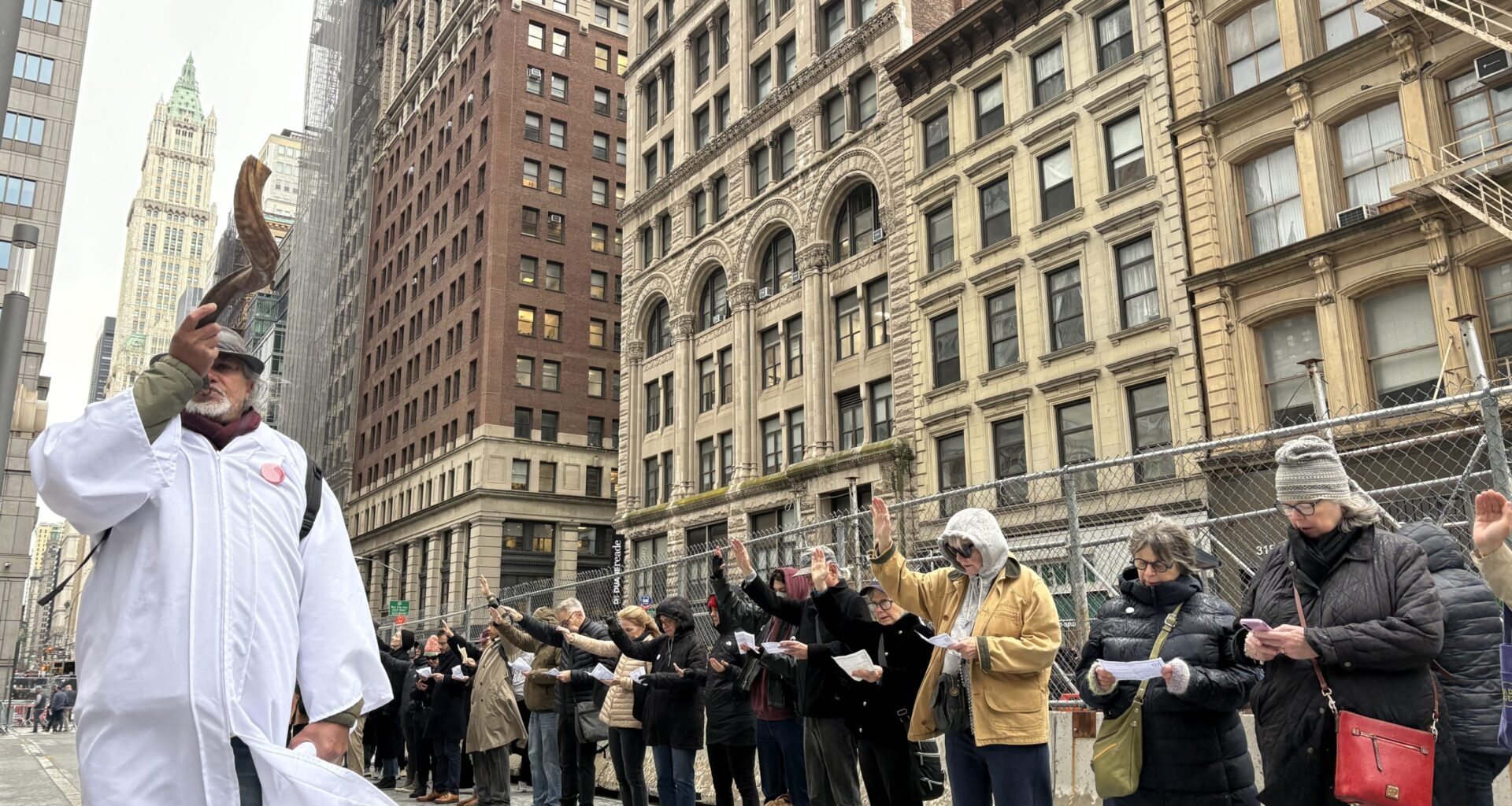 Inside a public witness and prayer for immigrants at a New York City courthouse