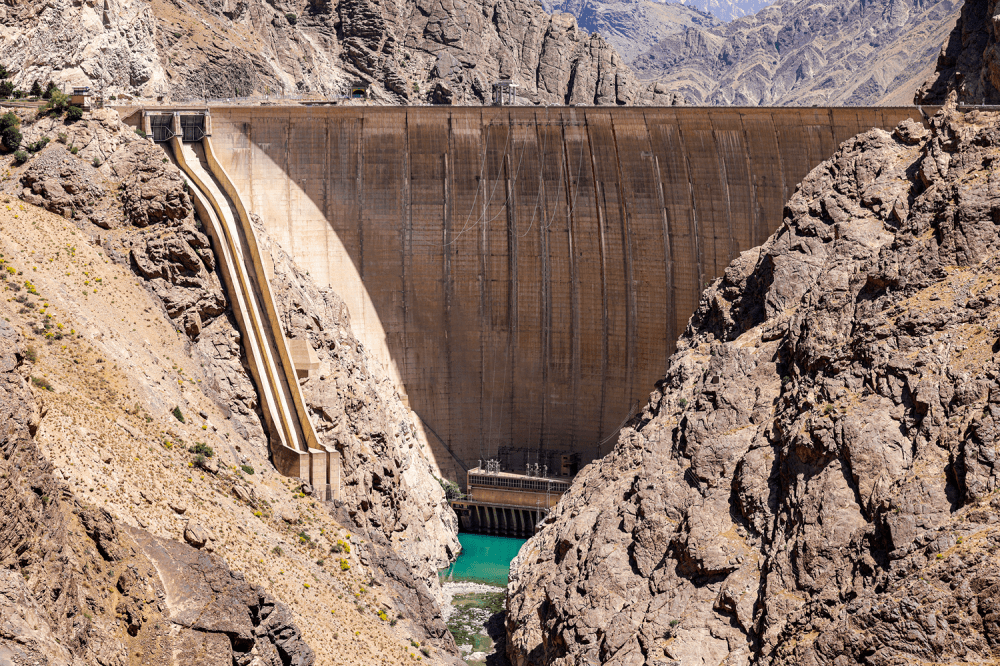 Tehran's Corruption Has Put the City on the Brink of Catastrophe