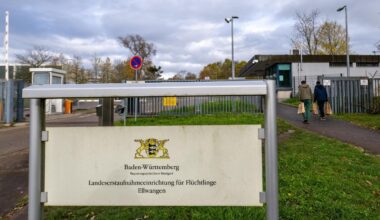 26-Jähriger droht "größtmögliche Zahl Ausländer" zu töten - Polizei findet Waffen und Munition