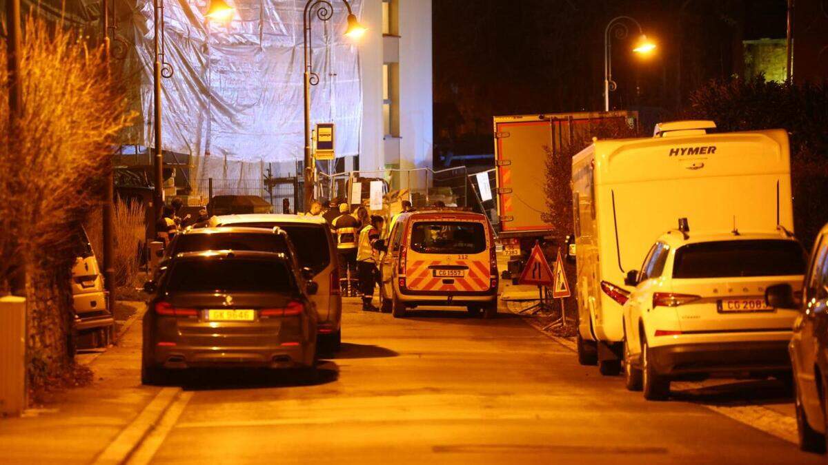 Die Beamten fanden in einem Haus mehrere Waffen und Munition.