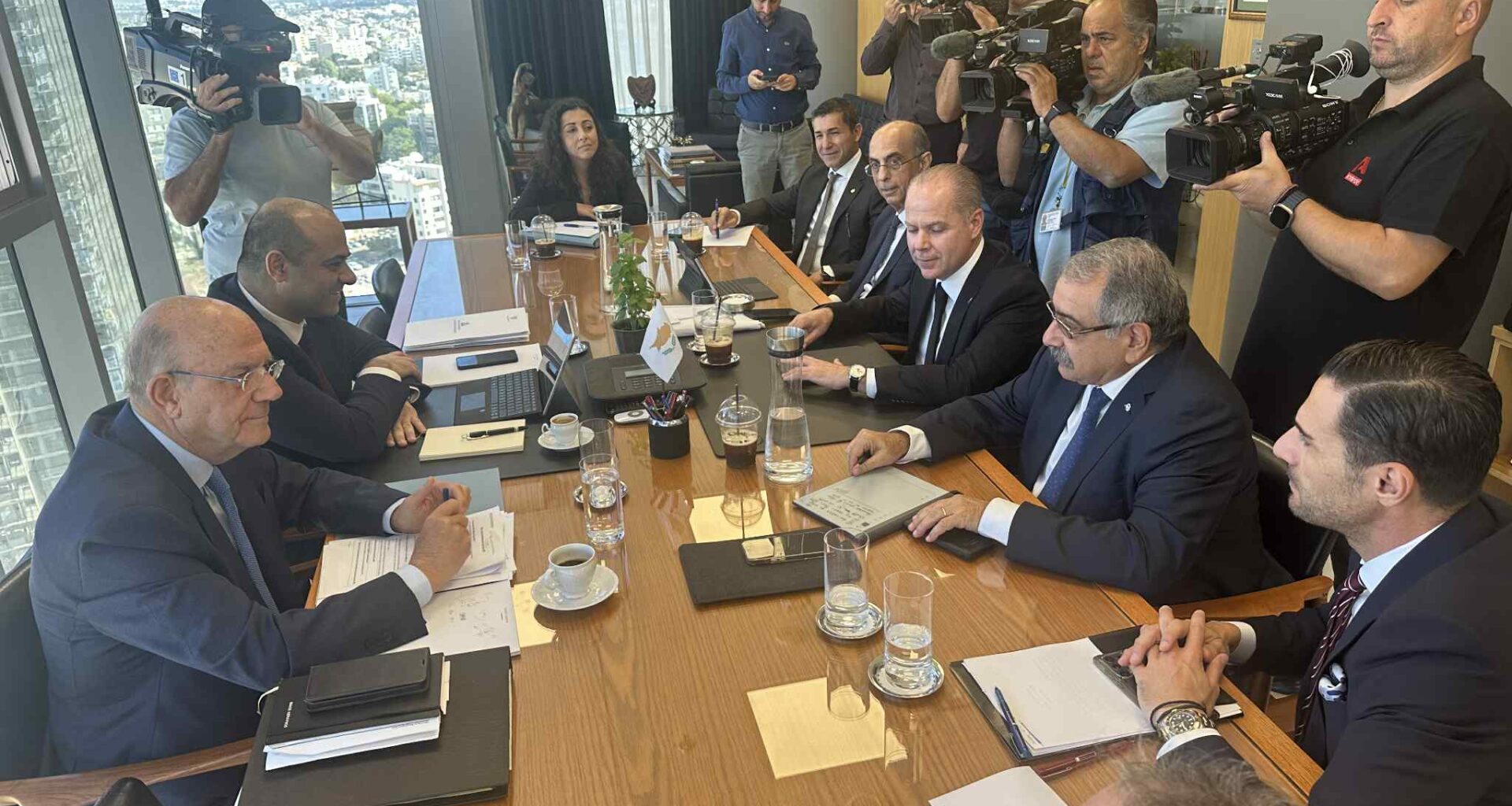 cover CoLA talks edge towards final agreement