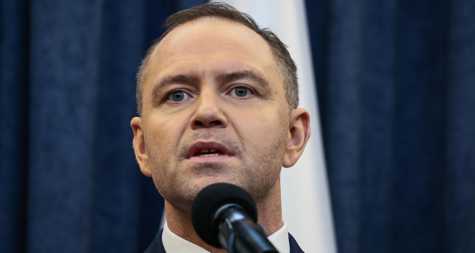 Prezydent zawetował ustawę o zaopatrzeniu w wodę, w ramach której wprowadzaliśmy obowiązkowe badania wody na obecność mikroplastiku w szkołach czy przedszkolach.