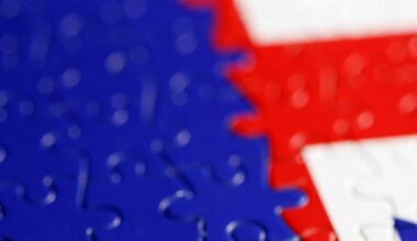 Brexit costing UK up to £90bn in lost tax revenue , new analysis shows