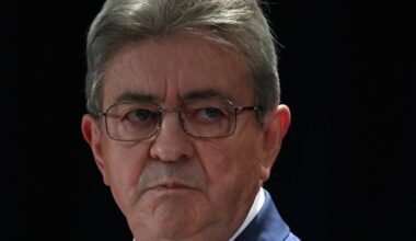 Mélenchon évoque «un désaccord total» avec le chef d'état-major des Armées, qui avait estimé que la France devait «accepter de perdre ses enfants»