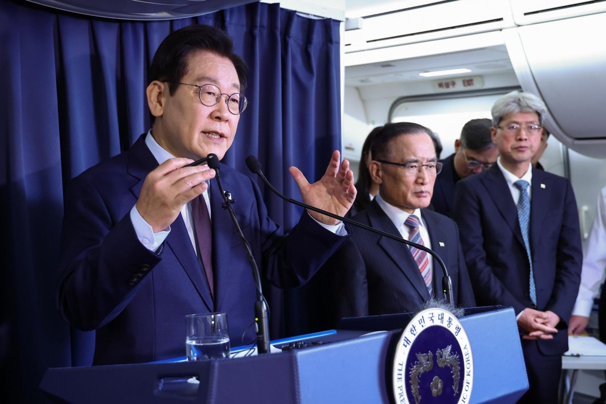 Lee warns of risks of accidental clash with N. Korea, vows efforts to resume dialogue