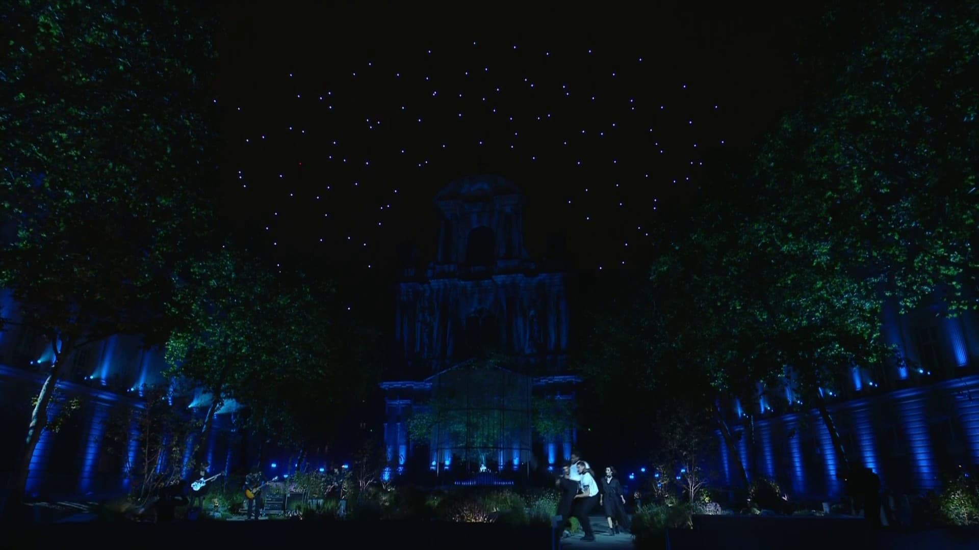 Les étoiles représentant chacun des victime des attentats du 13-Novembre, le 13 novembre 2025.