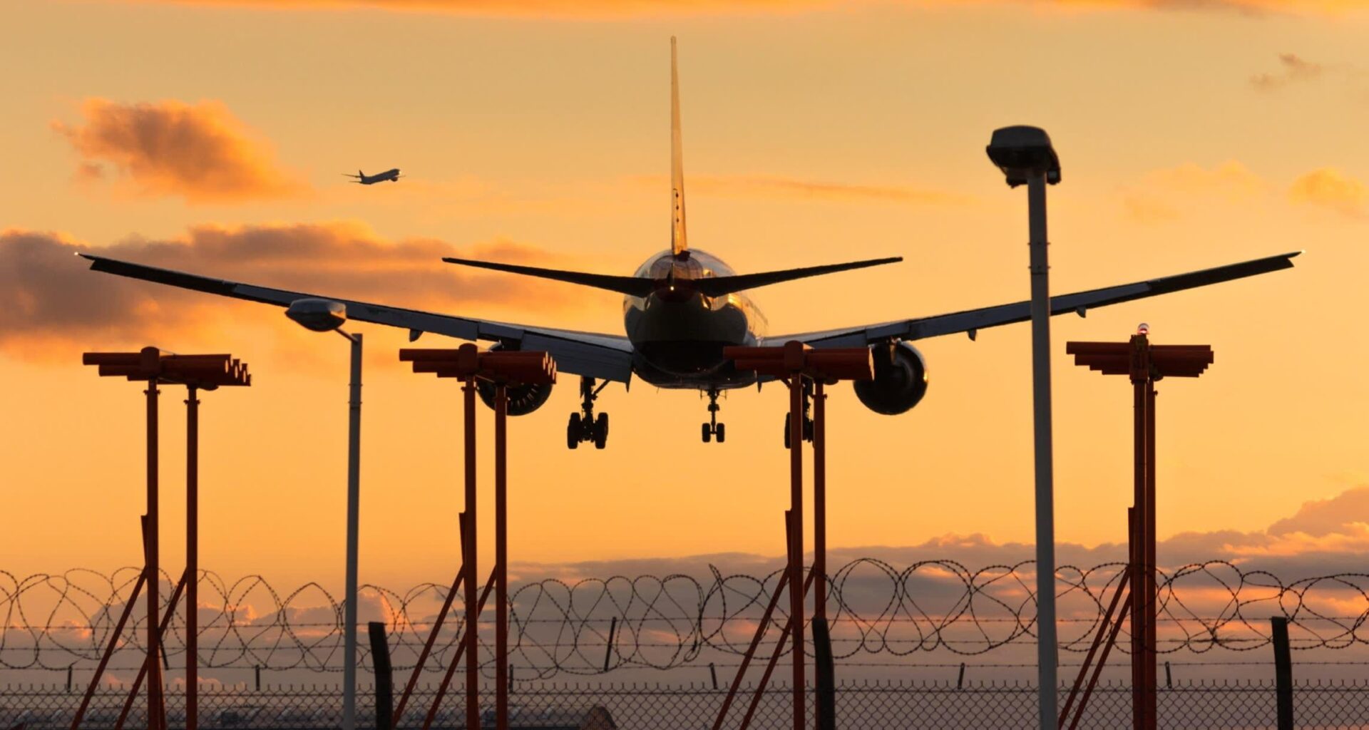 Ministers back Heathrow's £49 billion runway plan over rival scheme
