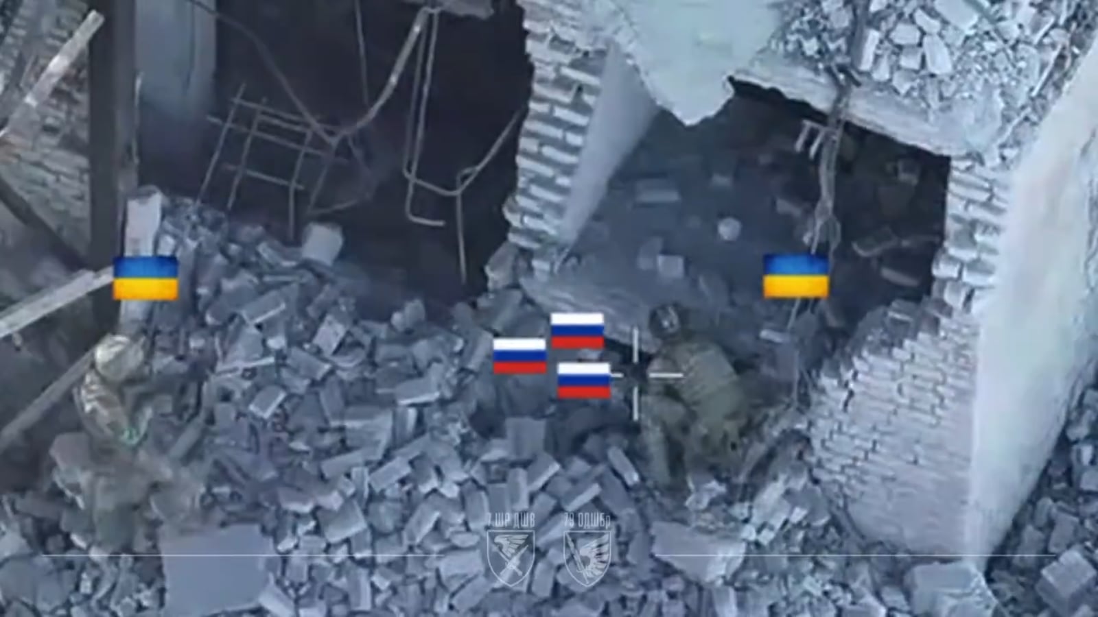 Full video of Ukrainian soldier taking out Russian soldiers in close combat. Pokrovsk direction, 79th Air Assault Brigade. Published 02.11.2025