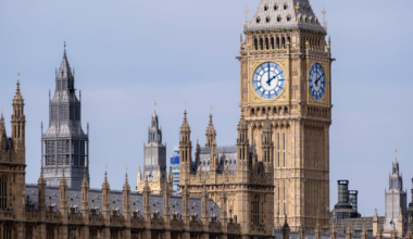 UK Bonds, Stocks Slide After Rachel Reeves Income Tax U-Turn