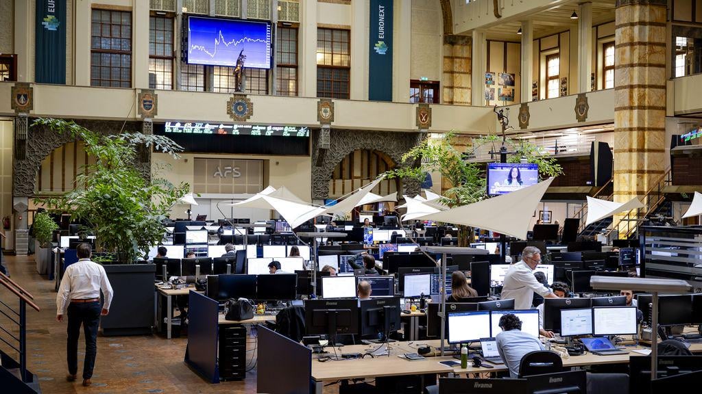 Beleggingen huishoudens boven 200 miljard, ASML het populairst