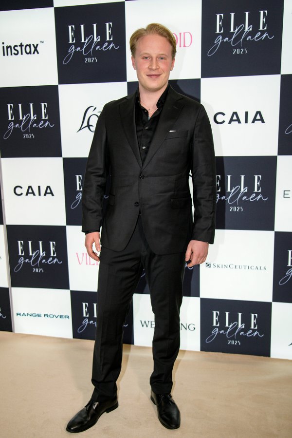 Oslo 20251105. 
Odin Waage på rød løper før Elle-gallaen 2025 på Theatercafeen.
Foto: Stian Lysberg Solum / NTB