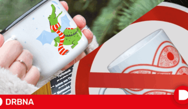 Udržitelnost v představách města Brna: Prodejce moštu již 12 let používá vlastní keramické hrnky na nápoje a dokonce dával slevu lidem, kteří si donesou nějaký z předchozího ročníku. Teď musí povinně přejít na centrálně distribuované plastové kelímky.