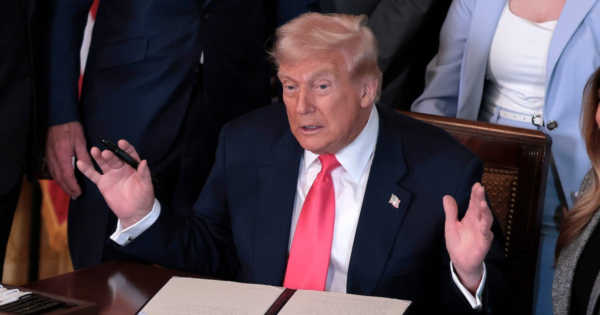 White House Staff Had to Kill Donald Trump’s Even Tackier Plan for the Oval Office