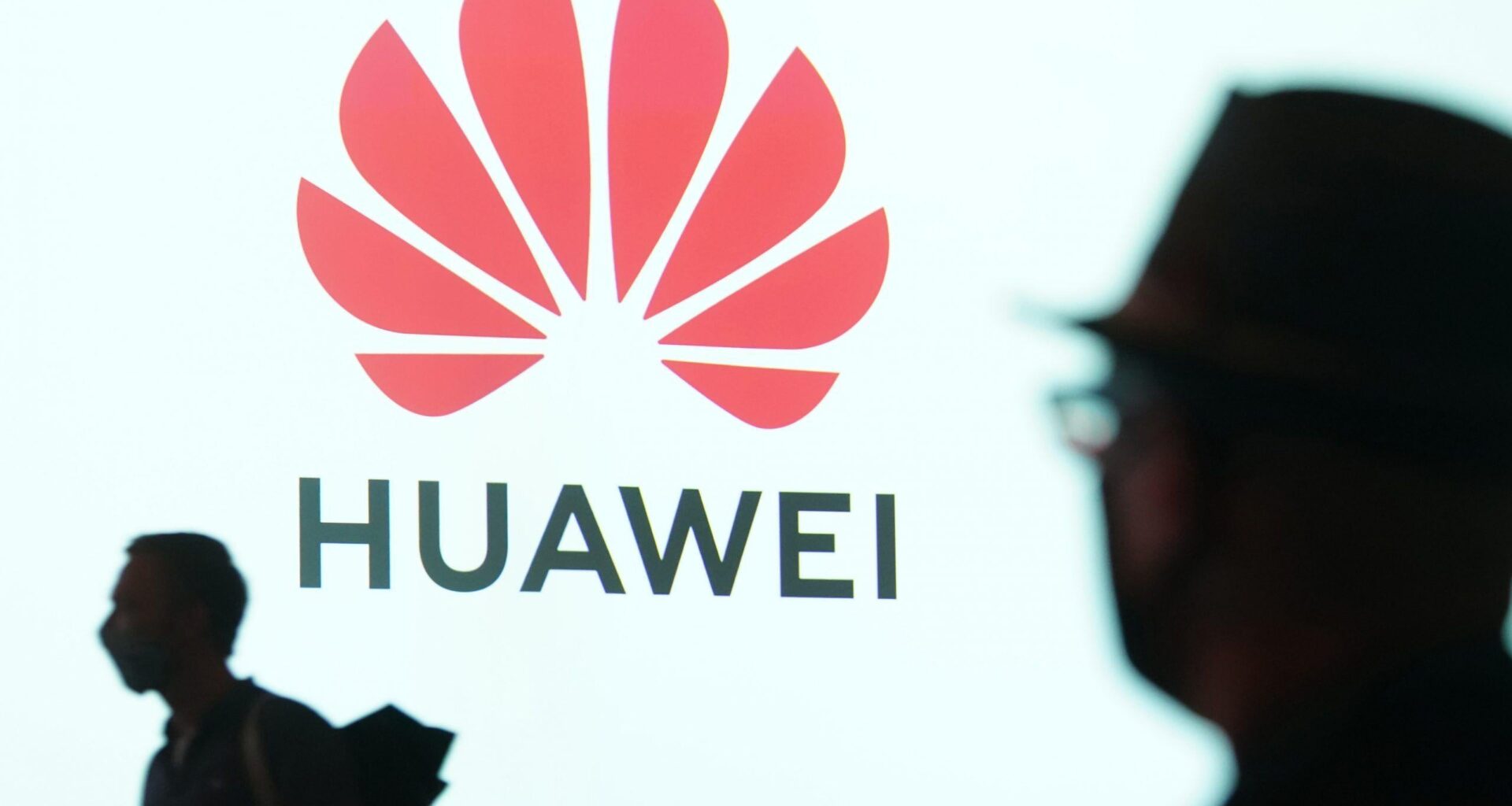 EU eyes banning Huawei from mobile networks of member countries