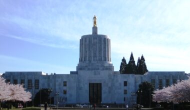 Officials peer into future as Oregon's economic activity slows