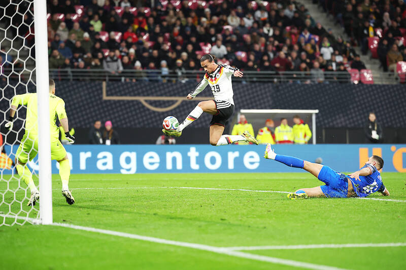 Germany, Netherlands book their spots