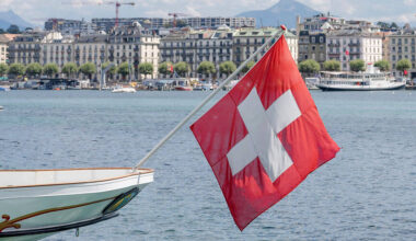US cuts Swiss tariff for investment deal