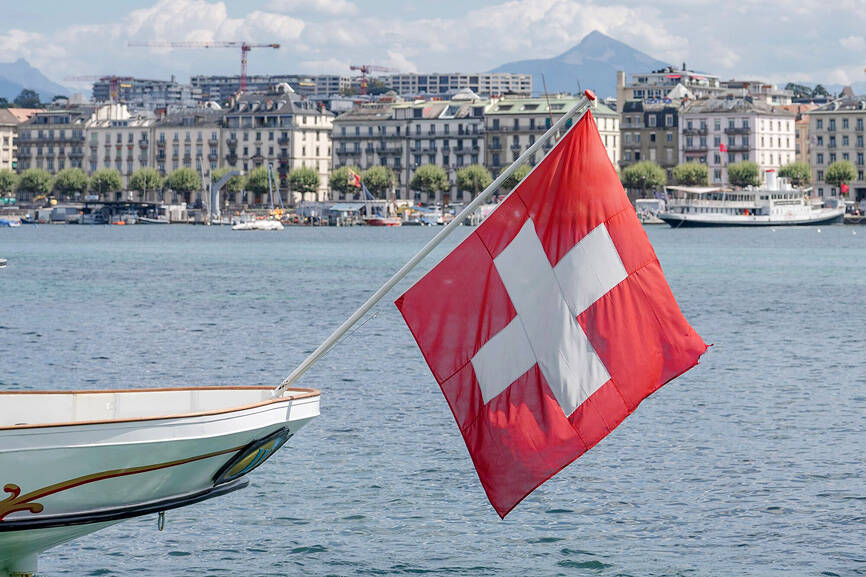 US cuts Swiss tariff for investment deal