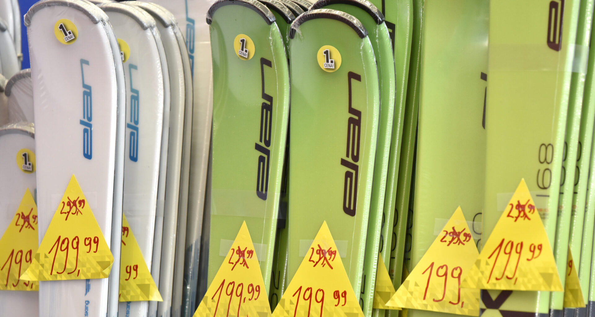 Začenja se sezona smučarskih sejmov, prodaja rabljene opreme ne upada