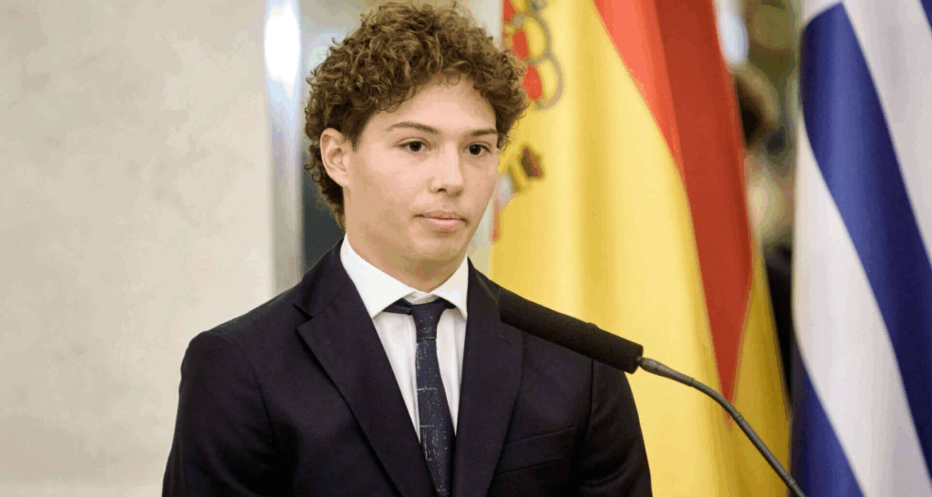 Greek kite surfer Becomes first foreign national to receive Hungary's highest honour