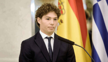 Greek kite surfer Becomes first foreign national to receive Hungary's highest honour