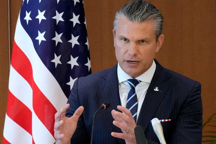 U.S. Defense Chief Hegseth Visits South Korea Amid Troop Role Talks