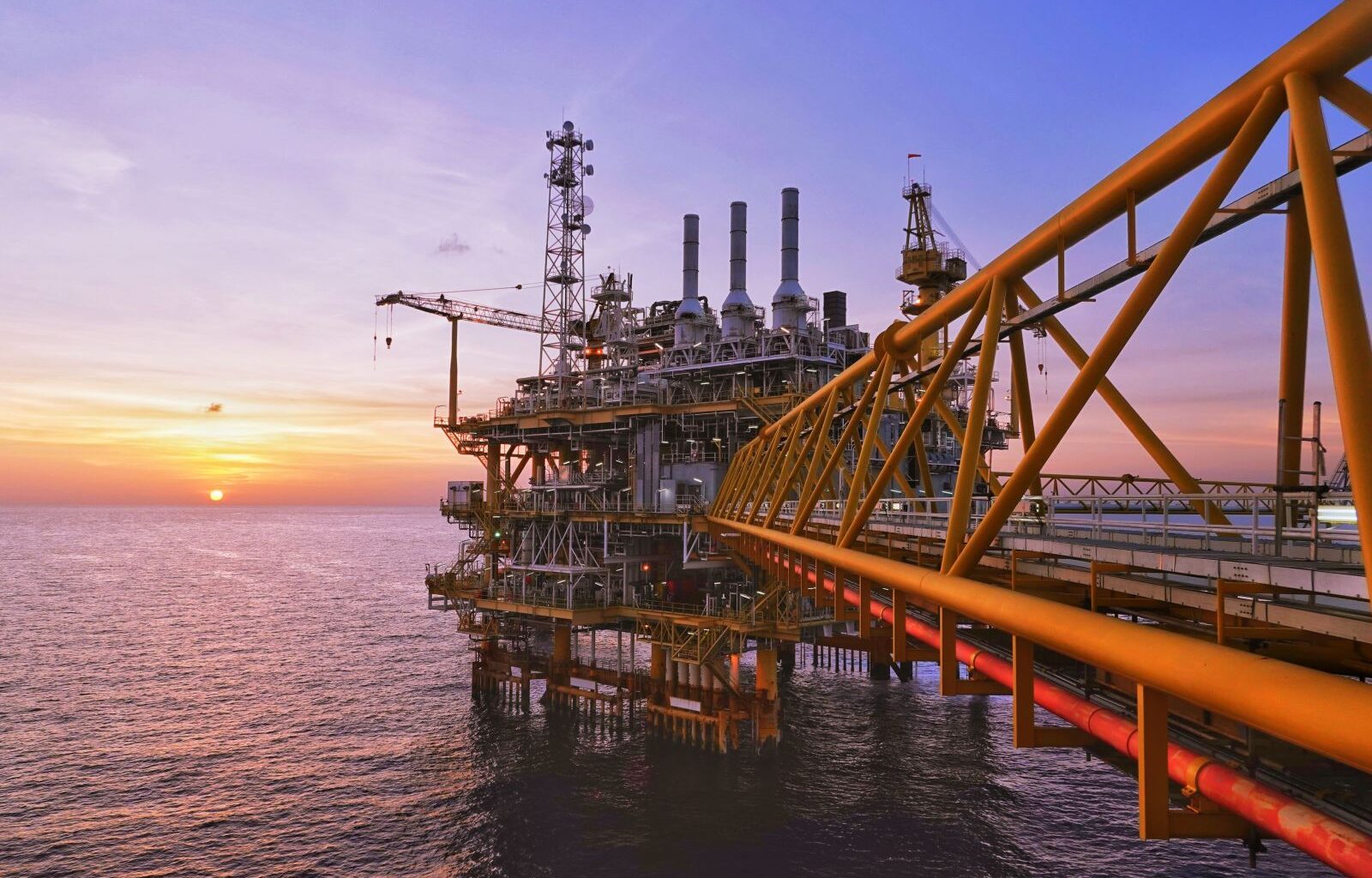 Petroleum oil and gas process offshore field by Saknarong Butsabong via Shutterstock