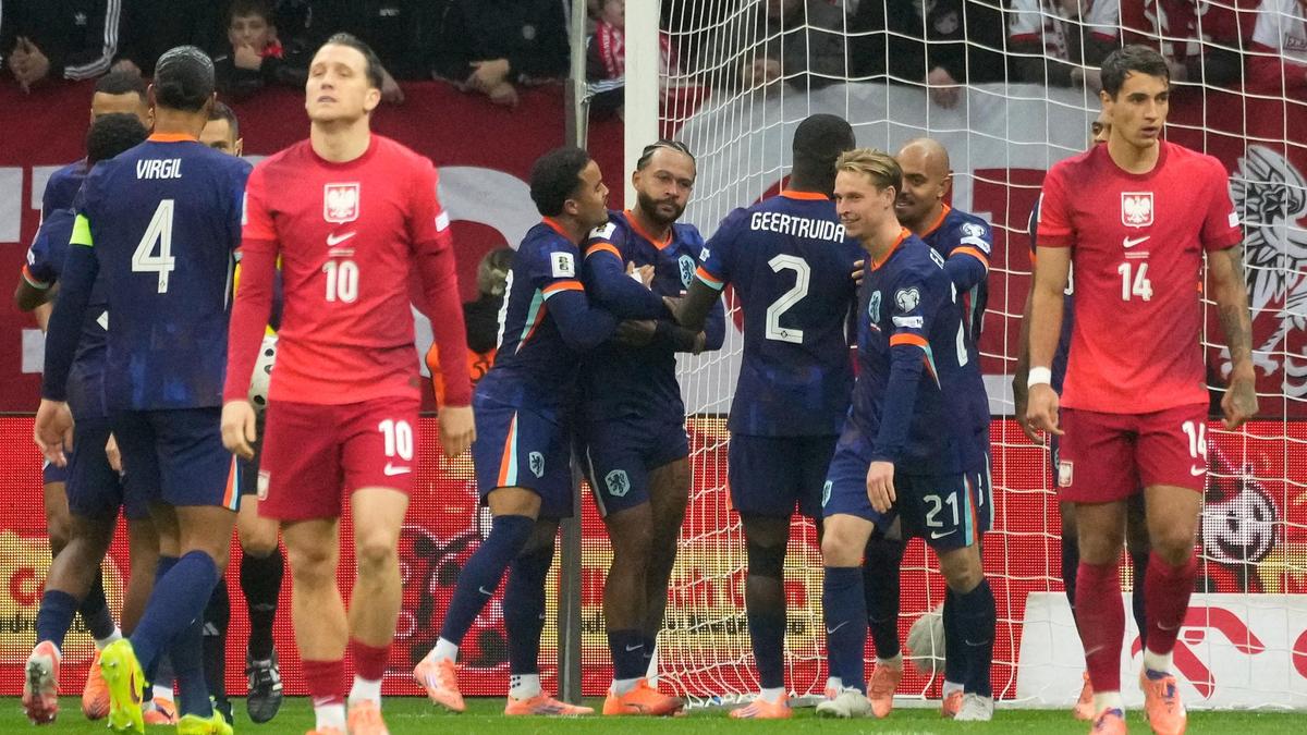 The Netherlands draw with Poland to move within one point of the 2026 FIFA World Cup berth