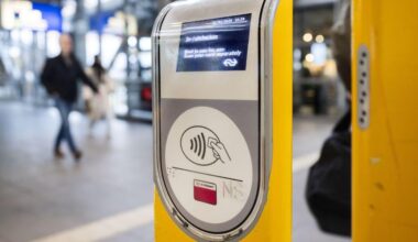 Treinkaartje opnieuw flink duurder, maar minder dan gevreesd