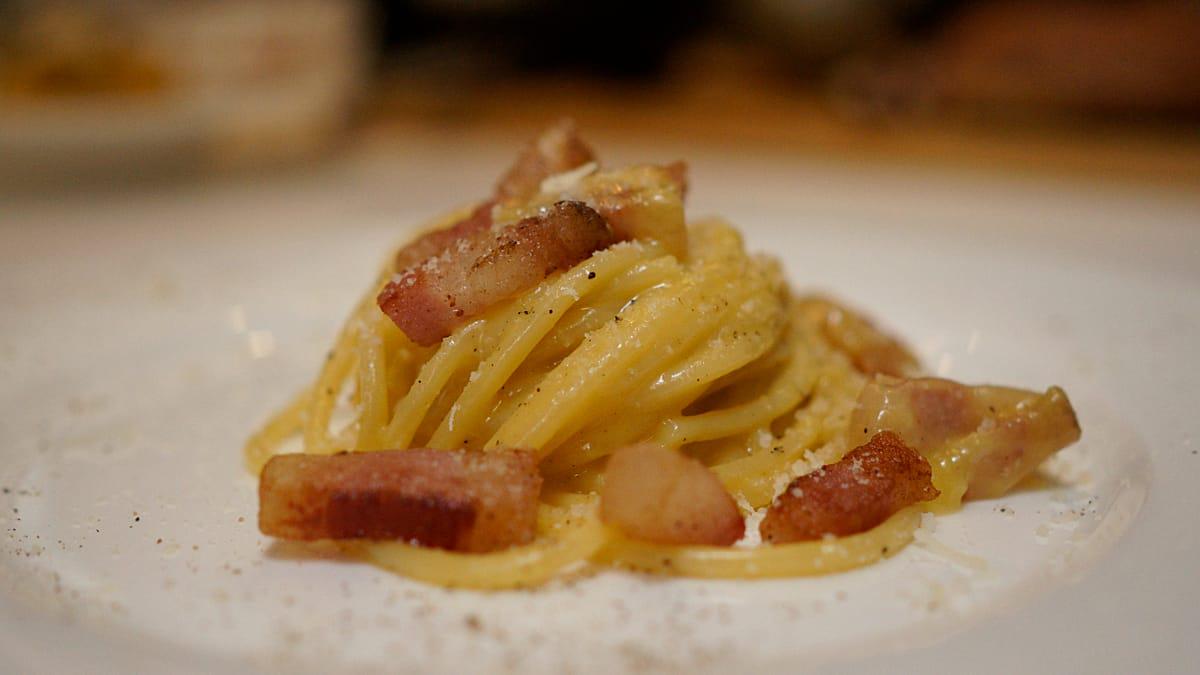 Les Frères d'Italie de Meloni lancent une croisade contre la carbonara au Parlement européen
