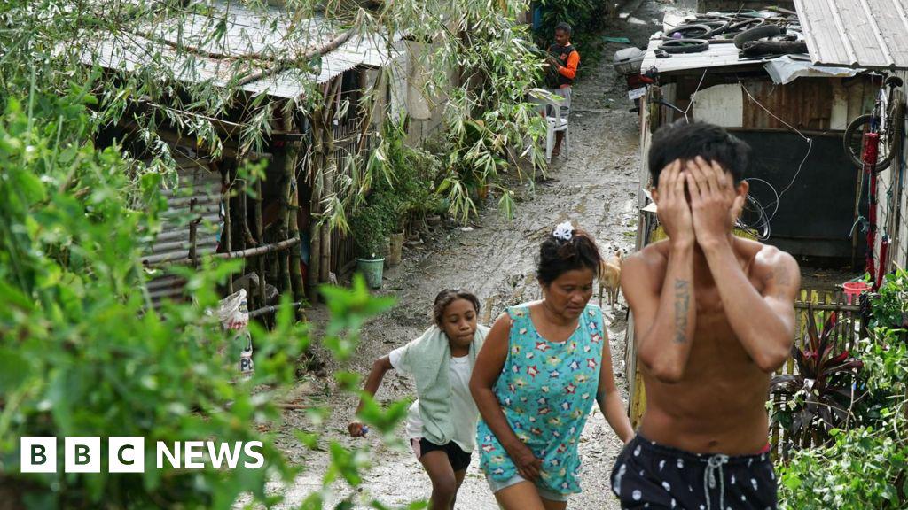 Fung-wong: More than a million evacuated as typhoon passes Philippines