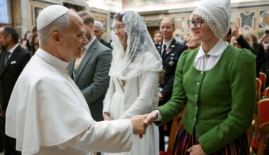 Pope acknowledges Latvian’s fears about Russia, urges prayer