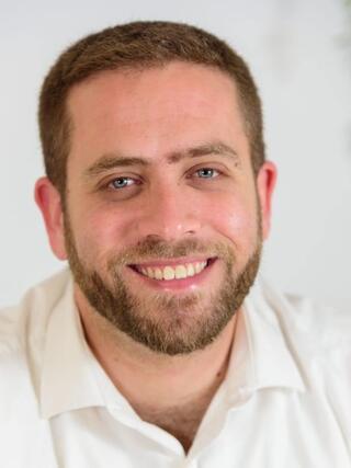 עו"ד מאור קינד