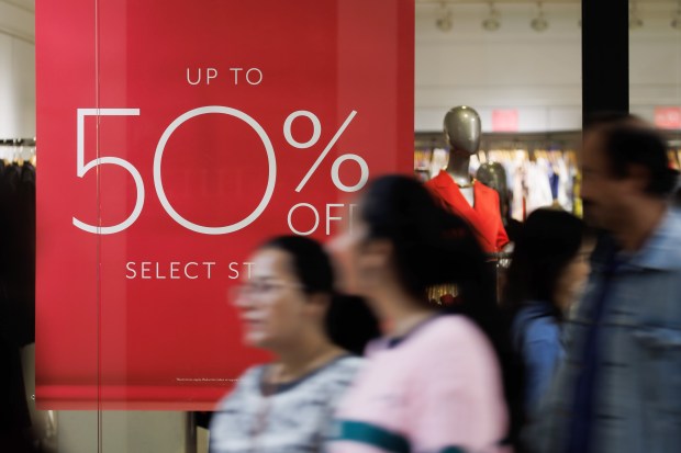 Black Friday shoppers stroll through Hillsdale Shopping Center Nov. 28, 2025, in San Mateo, Calif. (Dai Sugano/Bay Area News Group)