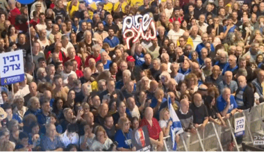 Tens of Thousands Gather in Tel Aviv to Mark 30 Years Since Rabin Assassination