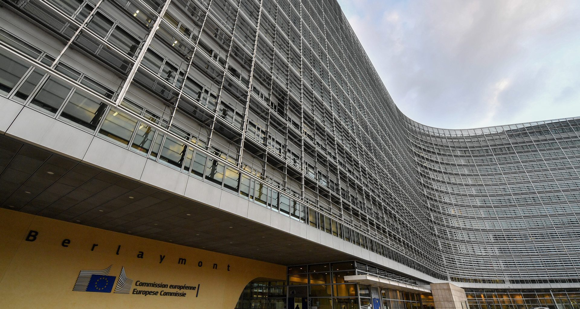 The European Commission has reduced its estimates for the growth of the Romanian economy in 2025 to 0.7%