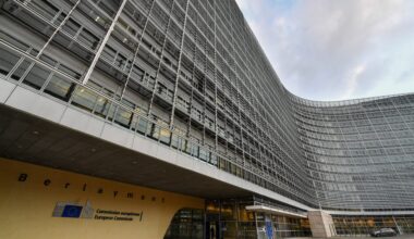 The European Commission has reduced its estimates for the growth of the Romanian economy in 2025 to 0.7%