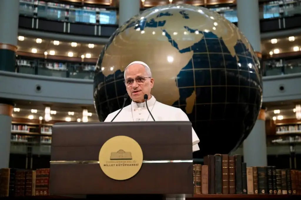 Pope Leo XIV in Turkey: “This country is a bridge between East and West”