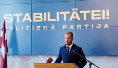 Kāda Jums reakcija izlasot ka Rusļikovs atpakaļ uzpeldējis?