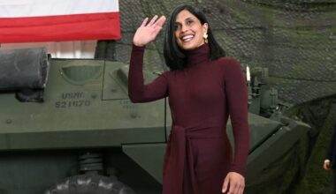 Dems Dunk on ‘Couch Sleeping’ Vance After Usha Seen Without Ring