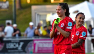 Laura Miller (l.), hier mit Amy Thompson, steht mit ihrem Team vor einer großen Herausforderung.