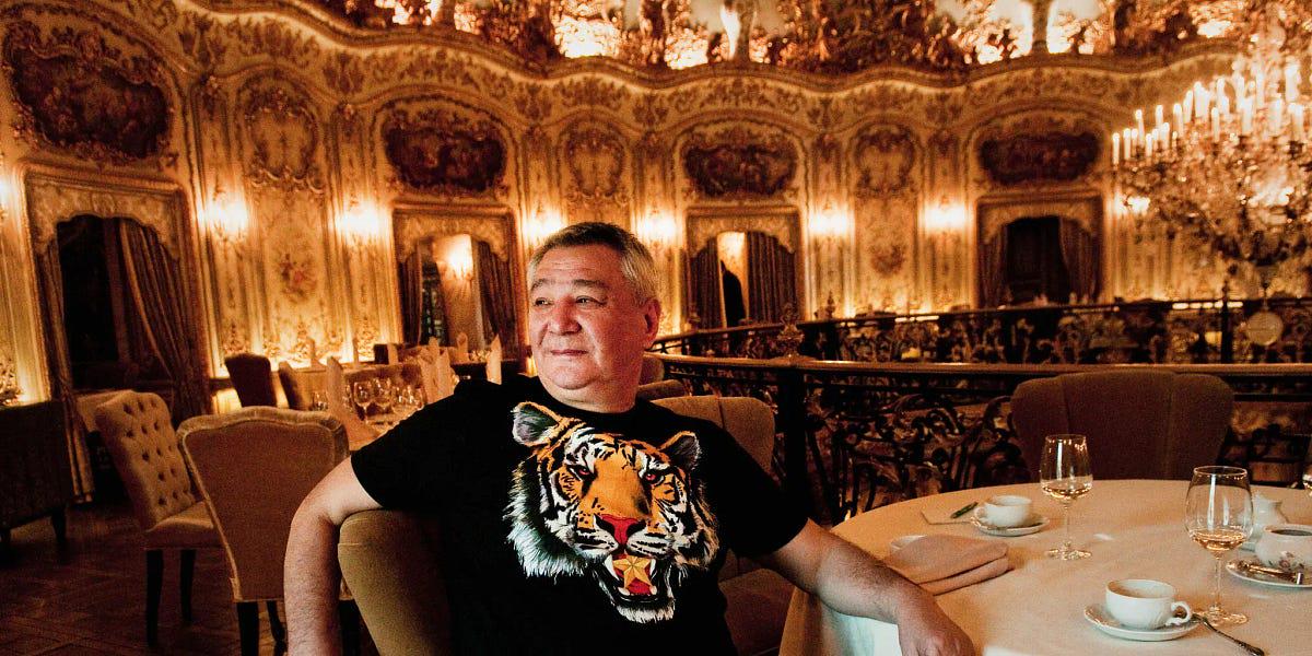 Dealer's Choice: Trump and the Russian Mafia, 2013 #33