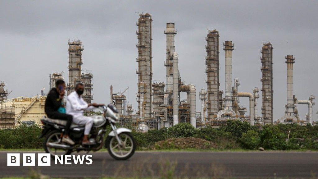 India's largest conglomerate stops Russian oil imports amid global pressure