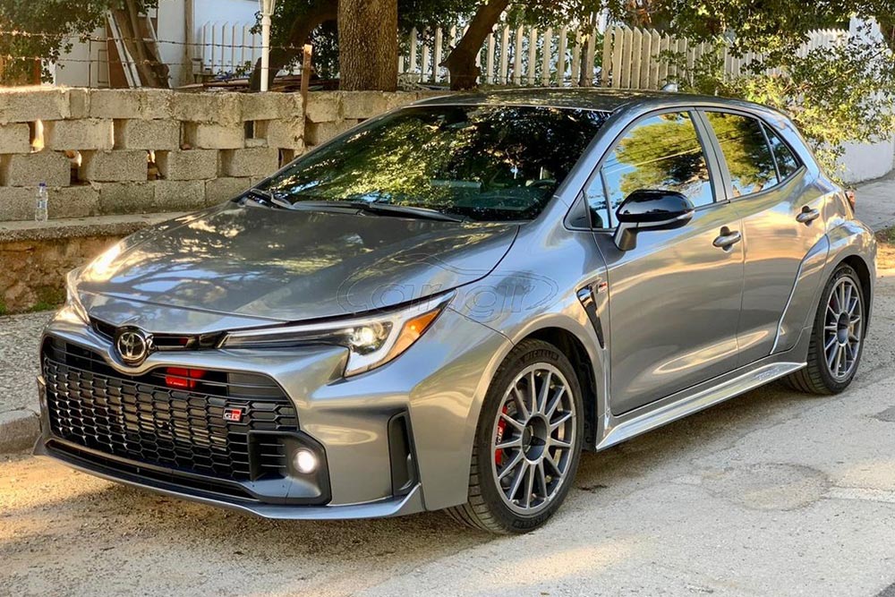 https://cdn.autogreeknews.gr/wp-content/uploads/2025/11/Toyota-Corolla-2023-GR-FOUR-SPORT-3.jpg