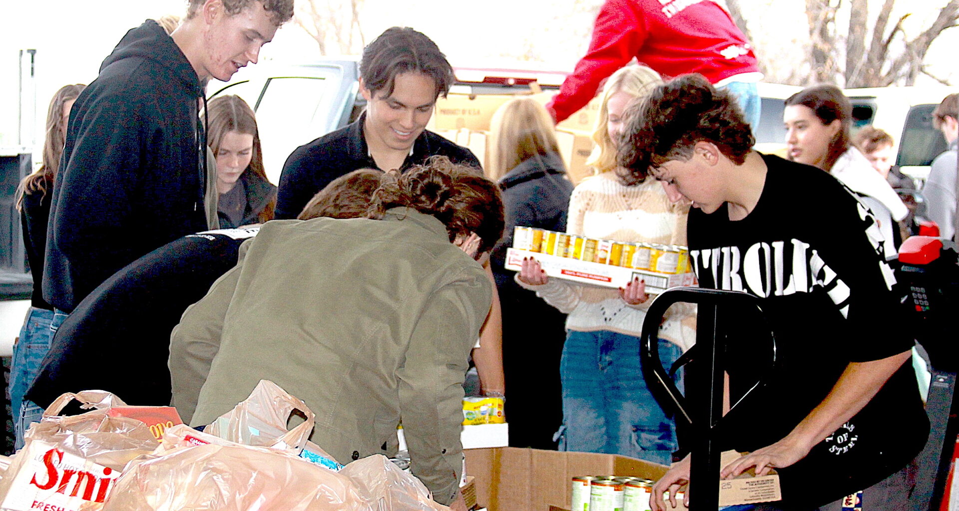 Block D students ‘Aktivate’ turkey drive