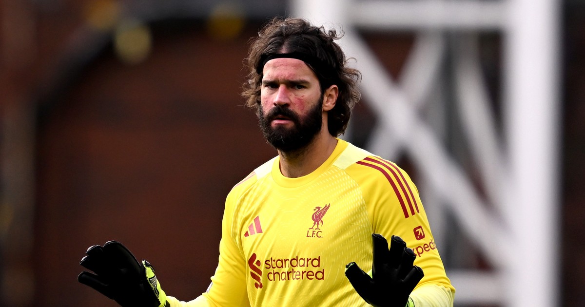 Jó hír a Liverpoolnak, visszatérhet a kapuba Alisson