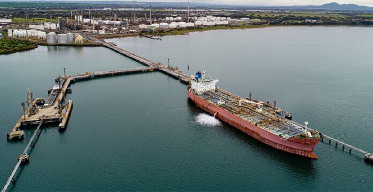 Viva Energy postpones LNG terminal call as buyers shun long-term deals | LNG